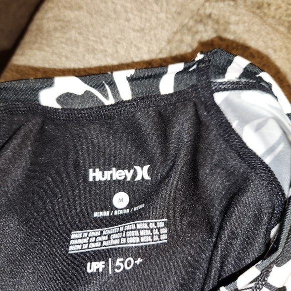 Hurley Women's Black and White Floral Long Sleeve Rashguard Top - Picture 3 of 3